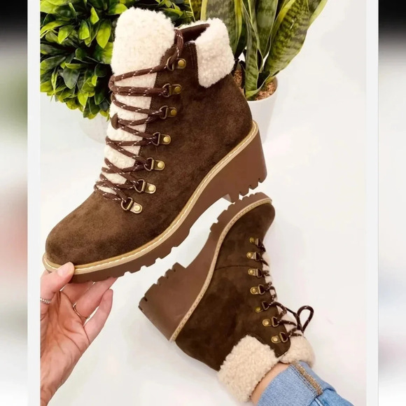 New Corkys Squad Brown Sherpa Trim Lace Up Boots - Picture 1 of 3